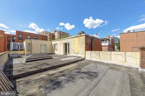 Exterior - 1735 Fraser Ct NW, Washington, DC 20009 photo 3 of 7
