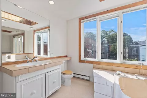 Bath - 642 9th St NE, Washington, DC 20002 photo 3 of 3