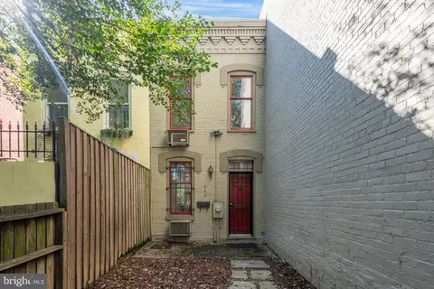 Exterior - 642 9th St NE, Washington, DC 20002 photo 6 of 6