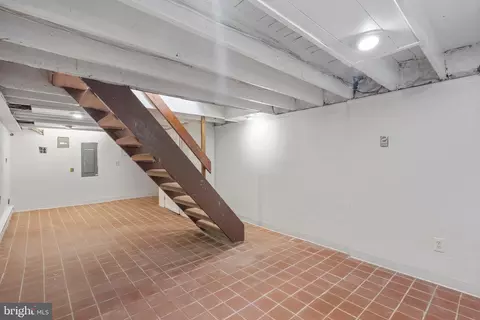 Entry Way - 642 9th St NE, Washington, DC 20002 photo 5 of 5