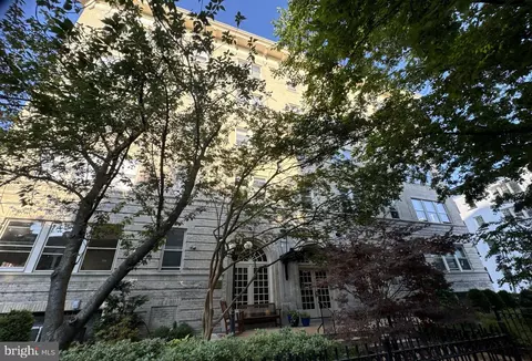 1725 17th St NW #504, Washington, DC 20009