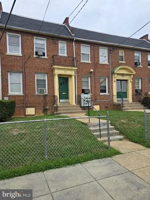 146 150 36th St NE, Washington, DC 20019