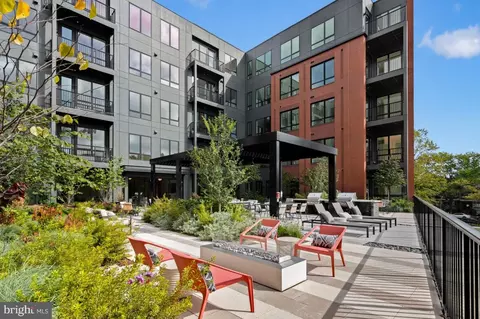 7175 12th St NW #301, Washington, DC 20012