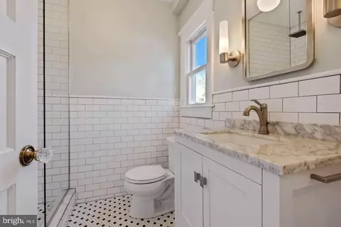 Bath - 1218 Florida Ave NE, Washington, DC 20002 photo 1 of 3