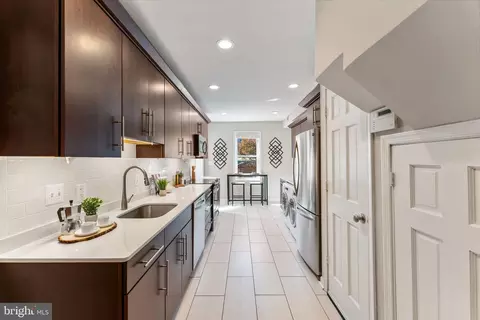 Entry Way - 1233 I St NE, Washington, DC 20002 photo 2 of 2