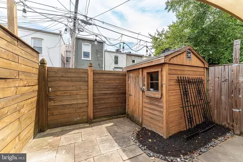 Exterior - 1233 I St NE, Washington, DC 20002 photo 4 of 10