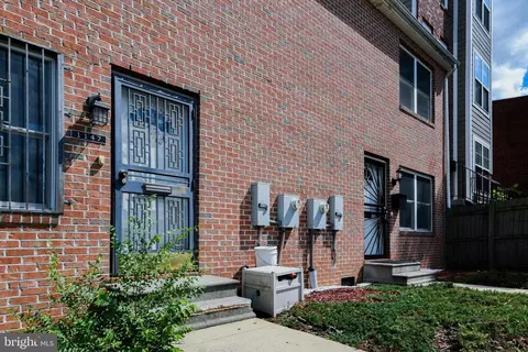 1145 Summit St NE, Washington, DC 20002 photo 3