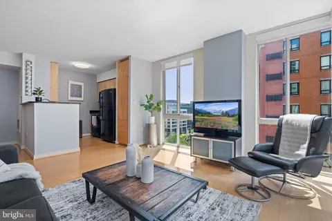 1000 New Jersey Ave SE #924, Washington, DC 20003