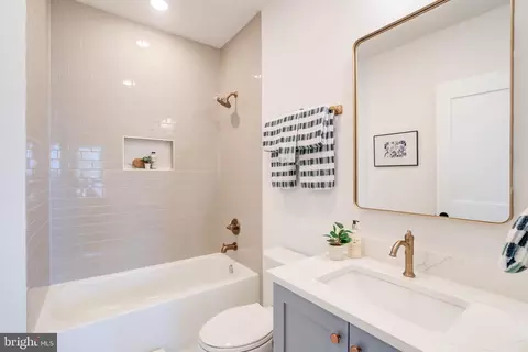 217 16th St NE #3, Washington, DC 20002 photo 12
