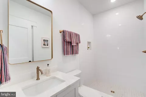 217 16th St NE #3, Washington, DC 20002 photo 15