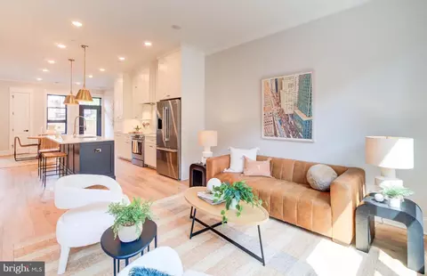 217 16th St NE #3, Washington, DC 20002