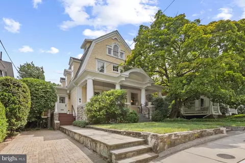 2942 Newark St NW, Washington, DC 20008