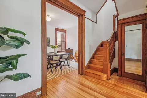 Entry Way - 421 G St NE, Washington, DC 20002 photo 2 of 3