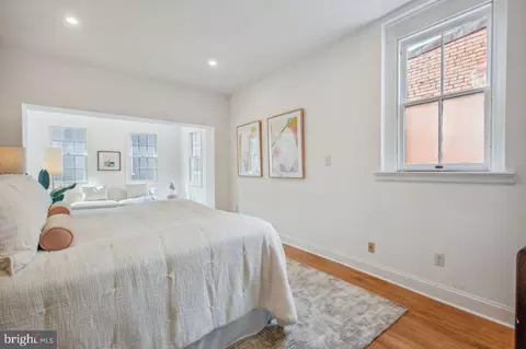 Bedroom - 421 G St NE, Washington, DC 20002 photo 6 of 8