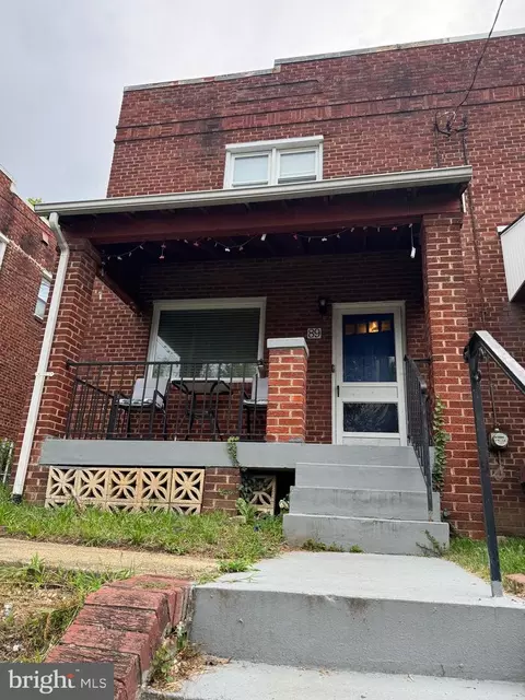 89 54th St SE, Washington, DC 20019