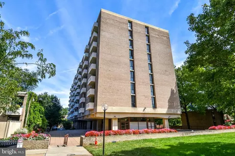 240 M St SW #E310, Washington, DC 20024 photo 24