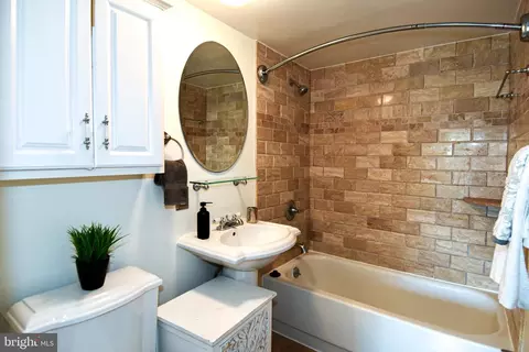 240 M St SW #E310, Washington, DC 20024 photo 22