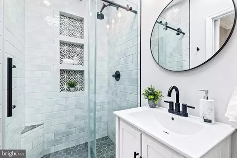 Bath - 219 14th Pl NE, Washington, DC 20002 photo 3 of 3
