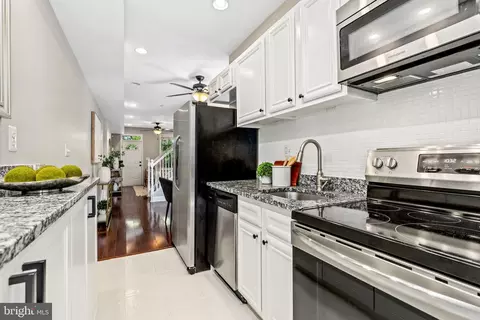 Entry Way - 219 14th Pl NE, Washington, DC 20002 photo 5 of 7