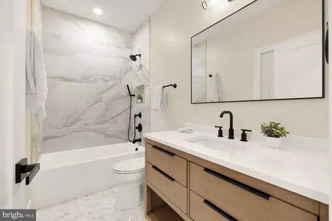 802 21st St NE #2, Washington, DC 20002 photo 19