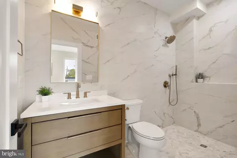 802 21st St NE #3-PH, Washington, DC 20002 photo 33