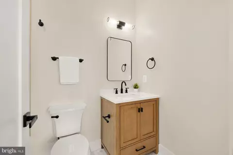 802 21st St NE #3-PH, Washington, DC 20002 photo 40