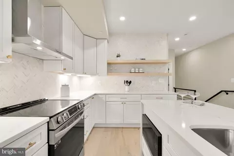 802 21st St NE #3-PH, Washington, DC 20002 photo 12