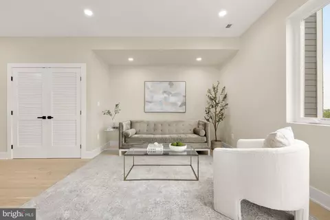 802 21st St NE #3-PH, Washington, DC 20002 photo 5