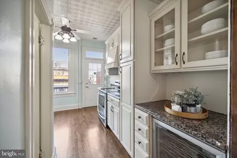 22 16th St NE, Washington, DC 20002 photo 9