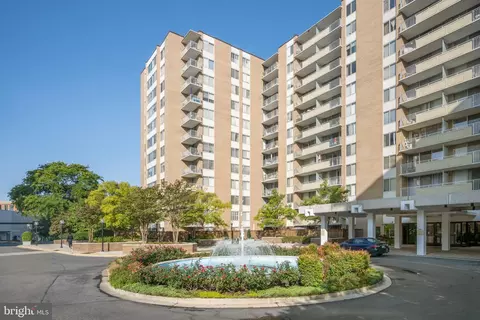 3001 Veazey Ter NW #606, Washington, DC 20008
