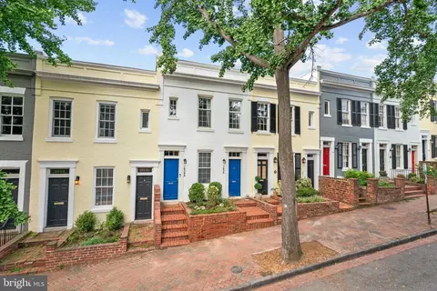 1656 Avon Pl NW, Washington, DC 20007