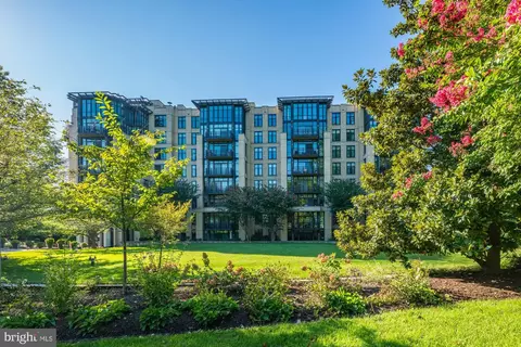 4301 Military Rd NW #413, Washington, DC 20015