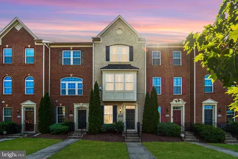2505 Hurston Ln NE, Washington, DC 20018
