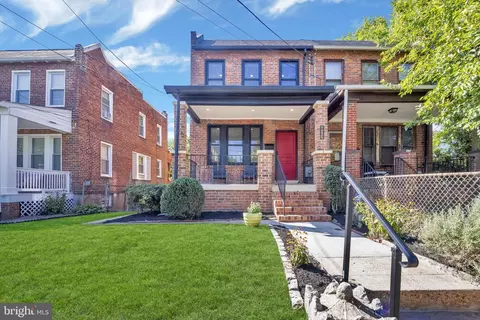 903 Kearny St NE, Washington, DC 20017