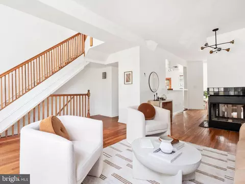 1109 Maryland Ave NE, Washington, DC 20002