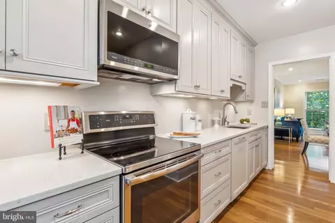 3205 Sutton Pl NW #A, Washington, DC 20016 photo 13
