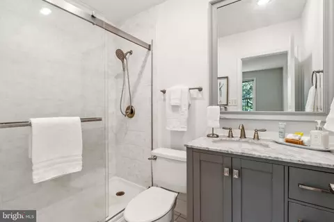 3205 Sutton Pl NW #A, Washington, DC 20016 photo 31