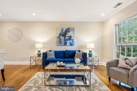 3205 Sutton Pl NW #A, Washington, DC 20016 photo 4