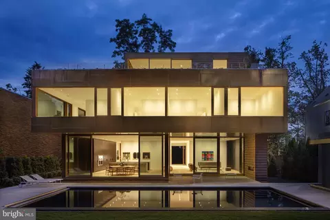 3131 Chain Bridge Rd NW, Washington, DC 20016