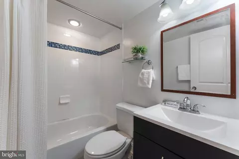 Bath - 1007 K St NE, Washington, DC 20002 photo 3 of 3