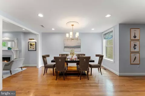 Dining - 1007 K St NE, Washington, DC 20002 photo 5 of 6