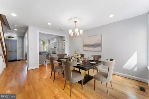Dining - 1007 K St NE, Washington, DC 20002 photo 3 of 6