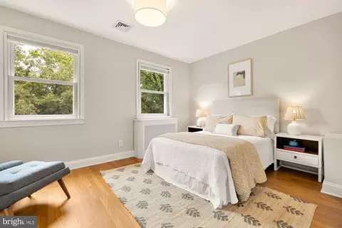31 17th St SE, Washington, DC 20003 photo 12