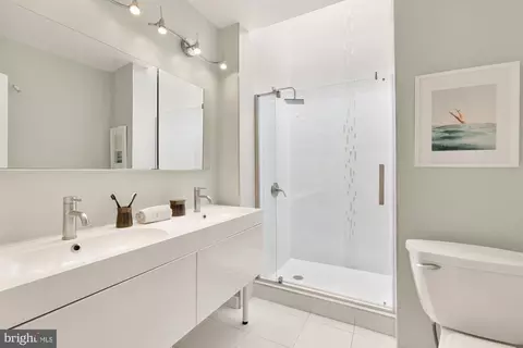 31 17th St SE, Washington, DC 20003 photo 14