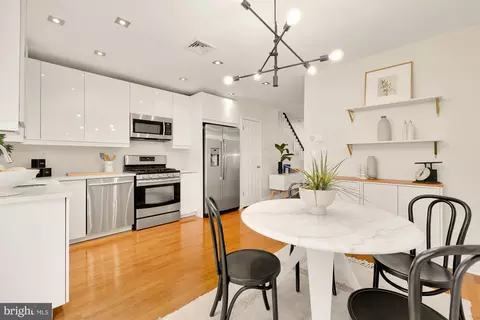 31 17th St SE, Washington, DC 20003 photo 9