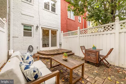 31 17th St SE, Washington, DC 20003 photo 19