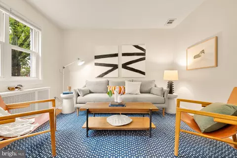 31 17th St SE, Washington, DC 20003 photo 4