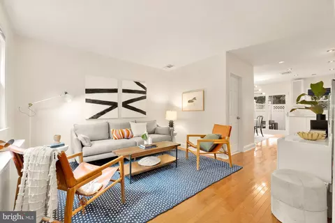 31 17th St SE, Washington, DC 20003 photo 3