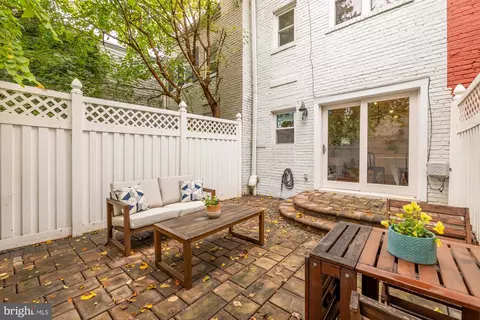 31 17th St SE, Washington, DC 20003 photo 11