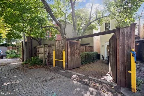 Exterior - 1423 35th St NW, Washington, DC 20007 photo 4 of 4